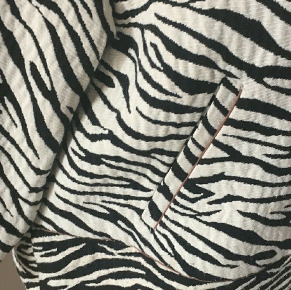 Zara Basics jacket black and white Zebra print - Picture 5 of 6